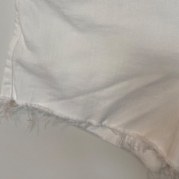 BLANK NYC Shorts Size 26 (The Barrow) Vintage High-Rise White Denim - Picture 7 of 11